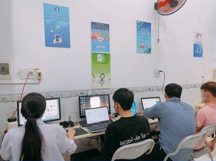 Khóa Học Sử Dụng AI Trong Kinh Doanh
