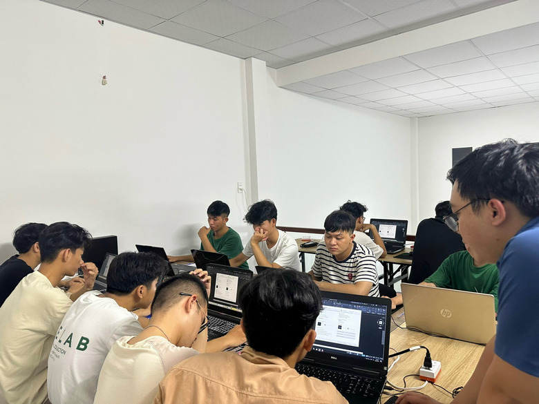 Khóa Học Ứng Dụng AI Vào Học Tập Và Nghiên Cứu Cứu